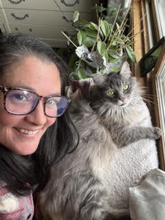 cat-friendly MN home office 📧